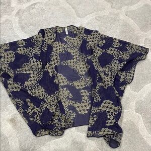 Lyss Loo Sheer Kimono with Abstract Design